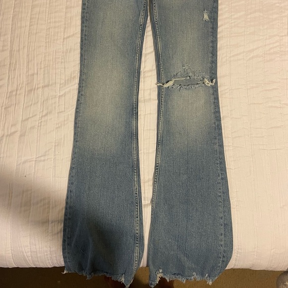 Zara Flare Fit Jeans - Picture 2 of 3